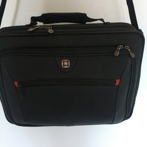 SwissGear Insight Single Gusset Computer Case